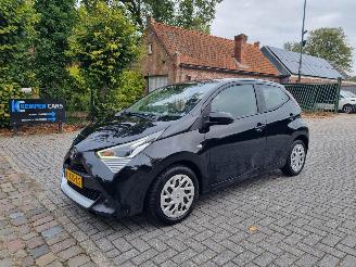 Schadeauto Toyota Aygo 1.0 X-Play Airco Camera 2021/5
