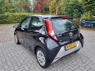 Toyota Aygo 1.0 X-Play Airco Camera picture 2