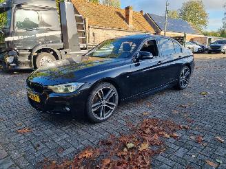 Vaurioauto  passenger cars BMW 3-serie 320i Aut. Msport Schuifdak Stoelverw Leder 2018/6