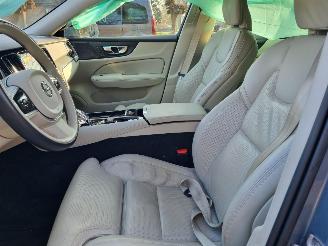 Volvo V-60 T6 AWD Recharge picture 16