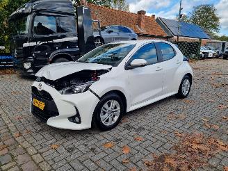 Voiture accidenté Toyota Yaris Hybrid 115 First Edition 2025/3
