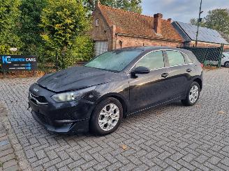 Damaged car Kia Ceed 1.0 TGDI Aut. Navi Camera 2024/10