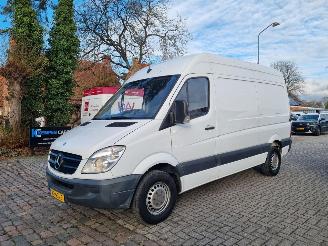 krockskadad bil bedrijf Mercedes Sprinter 210 CDI L2 H2 Airco 2013/6
