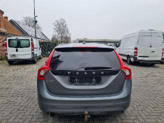 Volvo V-60 2.0d D2 Aut. Navi picture 4