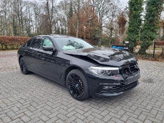 Schadeauto BMW 5-serie 530e Plugin Hybr Schuifdak Led Stoelverw 2018/2