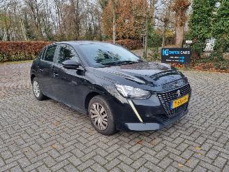 Vaurioauto  passenger cars Peugeot 208 1.2 PureTech 2023/6
