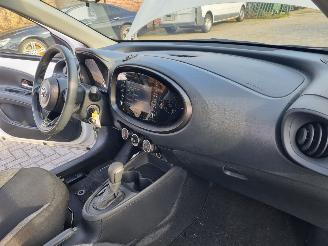 Toyota Aygo X 1.0 VVT-i AUTOMAAT picture 15
