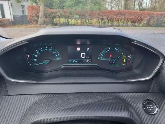 Peugeot e-208 EV Style 50 kWh picture 17