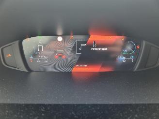 Peugeot 408 PureTech Allure 130 EAT8 picture 18