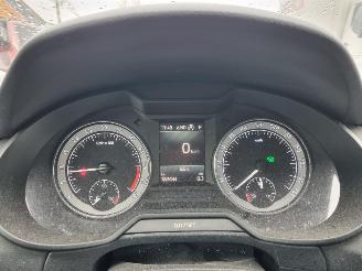 Skoda Octavia 1.6 TDI Aut. Airco Navi Stoelverw picture 13