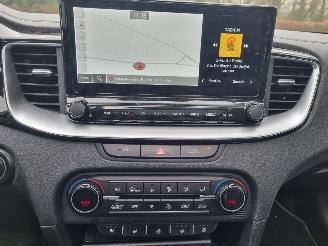 Kia Ceed 1.6 GDI PHEV Pano Navi Stoelverw picture 19