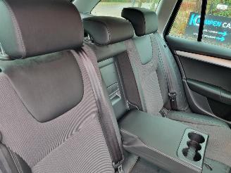 Skoda Octavia 1.6 TDI Aut. Airco Navi Stoelverw picture 9