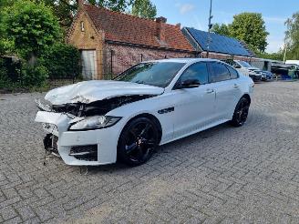 Damaged car Jaguar XF 20d Aut. Rsport Pano Navi Led 2015/10