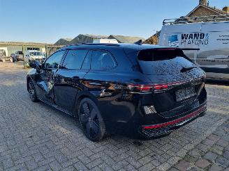 Volkswagen Passat 1.5 TSI DSG R-Line Pano Stoelverw Led picture 5