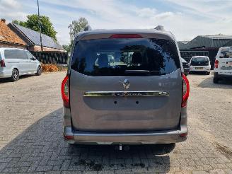 Renault Kangoo BlueDCI 95 5 Stoelen picture 4