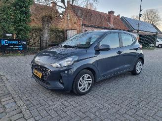 Damaged car Hyundai I-10 1.0i Comfort Airco 2023/4