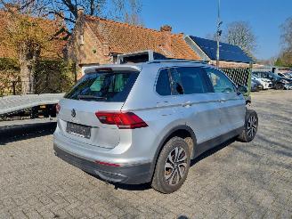 Vaurioauto  passenger cars Volkswagen Tiguan 2.0 TDI 110KW Aut. Pano Navi Stoelverw 2022/7