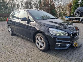 Schadeauto BMW 2-serie 225xe Active Tourer Pano Navi Led 2015/12