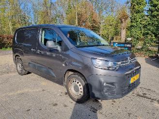 krockskadad bil bedrijf Citroën Berlingo XL 1.6 BlueHDi 100 Airco 2019/4