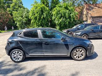 Renault Clio 1.0 TCE 90 Navi Led picture 2