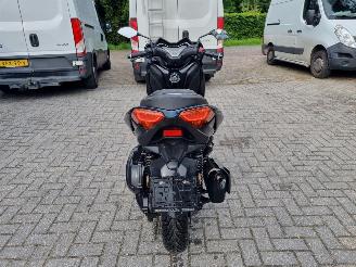 Yamaha XMAX 300 Tech Max ABS picture 4
