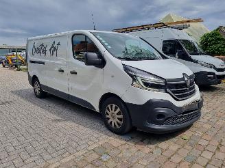 Avarii autoturisme Renault Trafic 2.0 DCI 120 L2 Airco Navi 2021/5