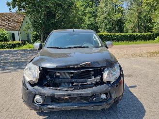 Mitsubishi L-200 2.4 DI-D Aut Doublecab picture 9