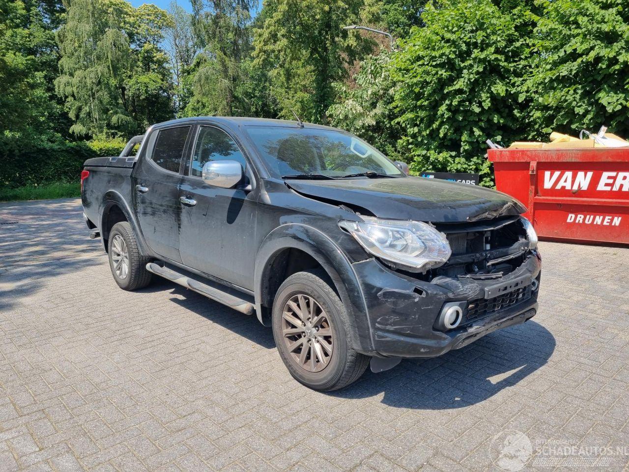 Mitsubishi L-200 2.4 DI-D Aut Doublecab