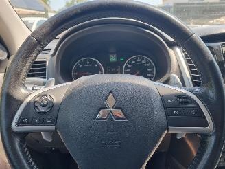 Mitsubishi L-200 2.4 DI-D Aut Doublecab picture 21