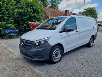 Unfall Kfz Van Mercedes eVito 112 66KW L2 Airco Navi Camera 2023/10