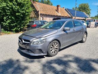 Auto incidentate Mercedes A-klasse 180d Airco Navi Camera 2017/8