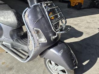 Vespa  GT 200 L picture 2