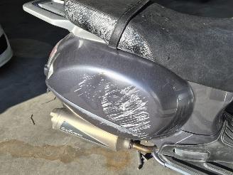 Vespa  GT 200 L picture 4