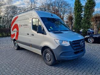 krockskadad bil bedrijf Mercedes Sprinter 317 CDI Mbux Navi L2 H2 2022/5