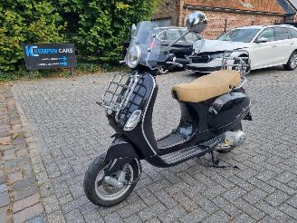 dañado ciclomotor Vespa  LX 125 1867KM! 2012/6