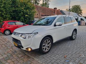 Auto incidentate Mitsubishi Outlander 2.0 Aut 7 pers Business Ed 2015/4