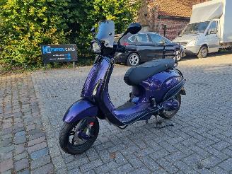Vespa  Sprint 50 picture 1