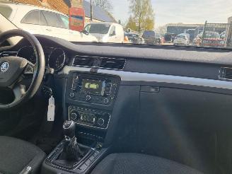 Skoda Octavia 1.6 TDI 77KW Pano Airco Navi picture 11