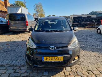 Hyundai I-10 1.0 Automaat Airco picture 8