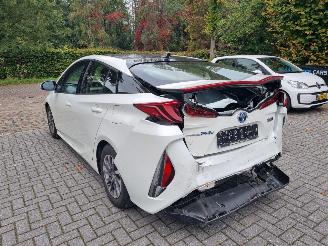 Toyota Prius 1.8 Plugin Hybrid Clima Stoelverw Navi picture 3