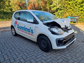 damaged passenger cars Volkswagen Up! 1.0 Airco 2022/8