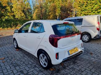 Kia Picanto 1.0 GDi DynamicLine Airco Navi Camera picture 3