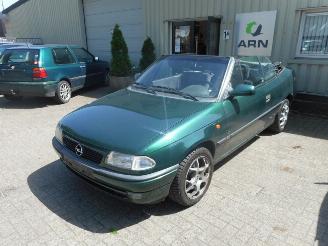 Vrakbiler auto Opel Astra cabrio 1996/1