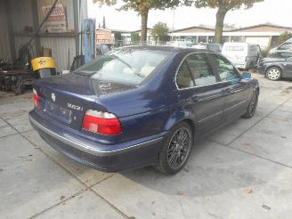 BMW 5-serie e39  523i picture 8