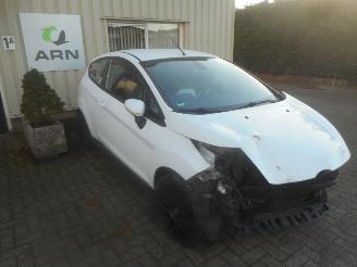 krockskadad bil auto Ford Fiesta sport 2010/1