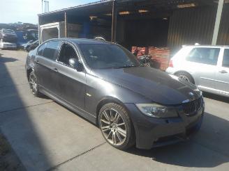 krockskadad bil auto BMW 3-serie 335 d 2006/1