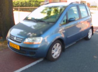 Fiat Idea  picture 2