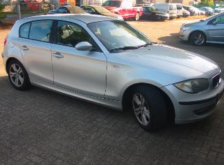 BMW 1-serie 118i picture 2