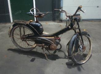 krockskadad bil fiets Overige  kaptein mobylette klassiek bromfiets 1964/1