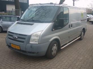 Schadeauto Ford Transit 280M VAN LR 115DPF 4.36 2010/10
